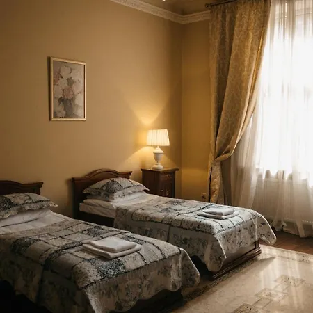 Szálloda British Club Lviv