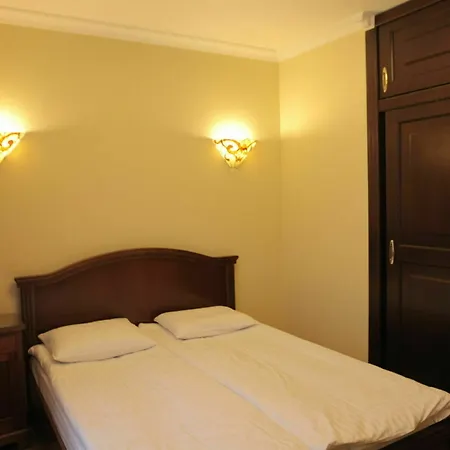 Szálloda British Club Lviv