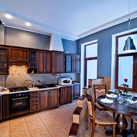 Szálloda British Club Lviv